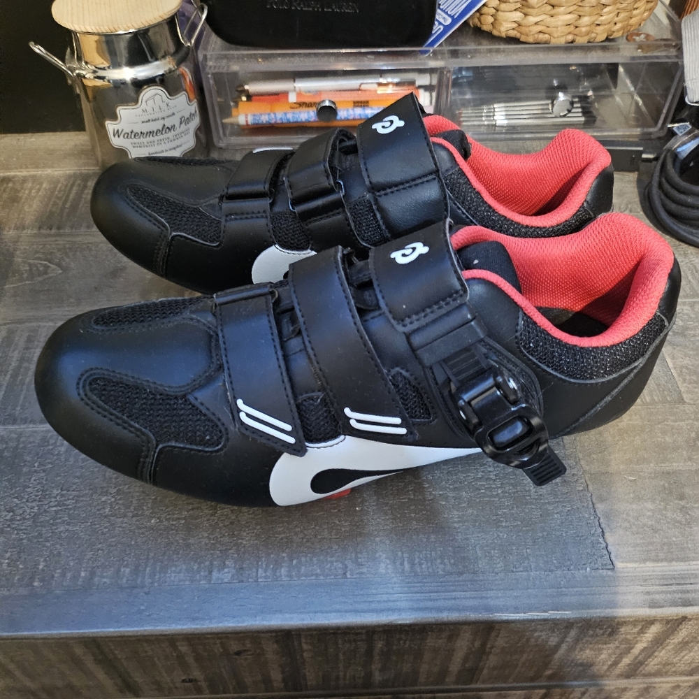 Black and Red Peloton Cycling Shoes